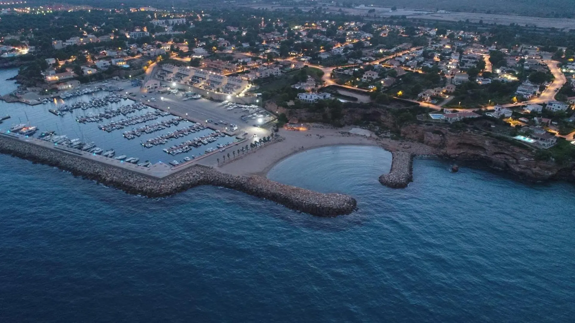 ל'אמטיה דה מר Villa Dos Calas - Bonita Villa De Estilo Rustico Y Piscina De Agua Salada בית נופש ל'אמטיה דה מר